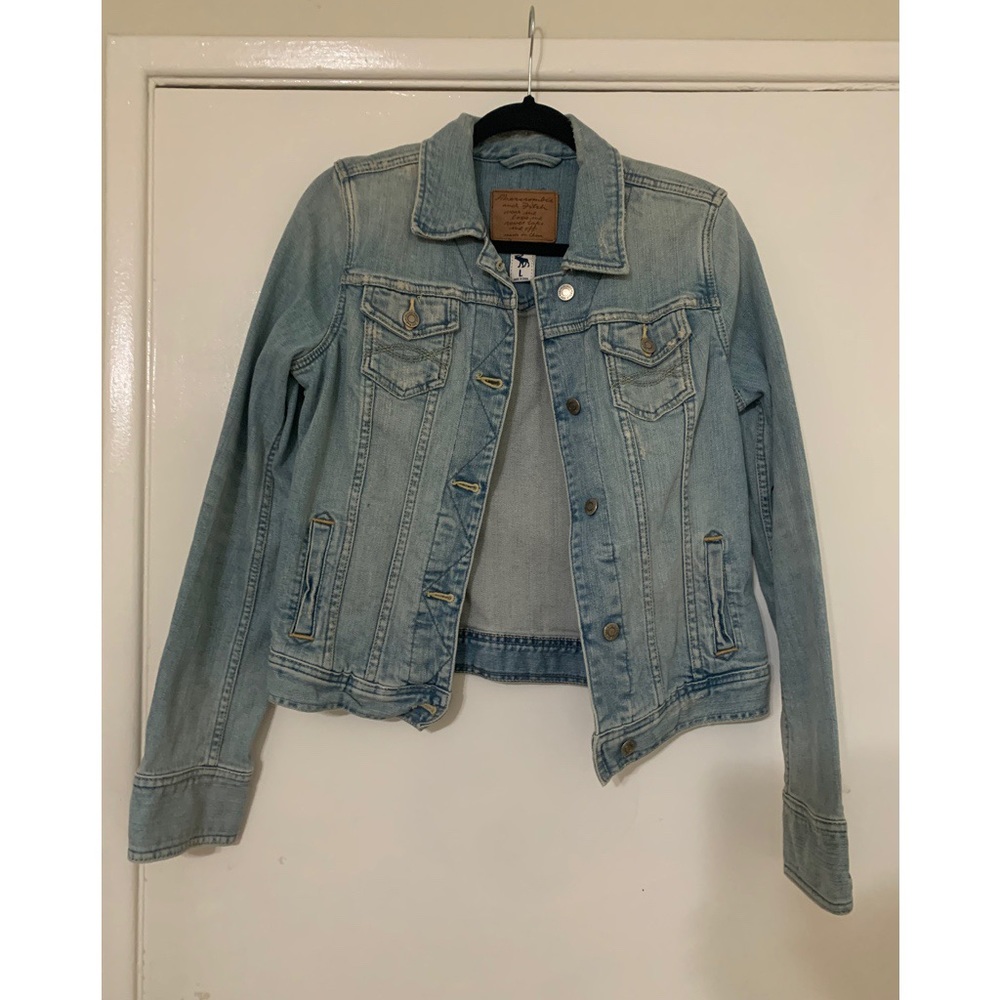 Light wash jean jacket